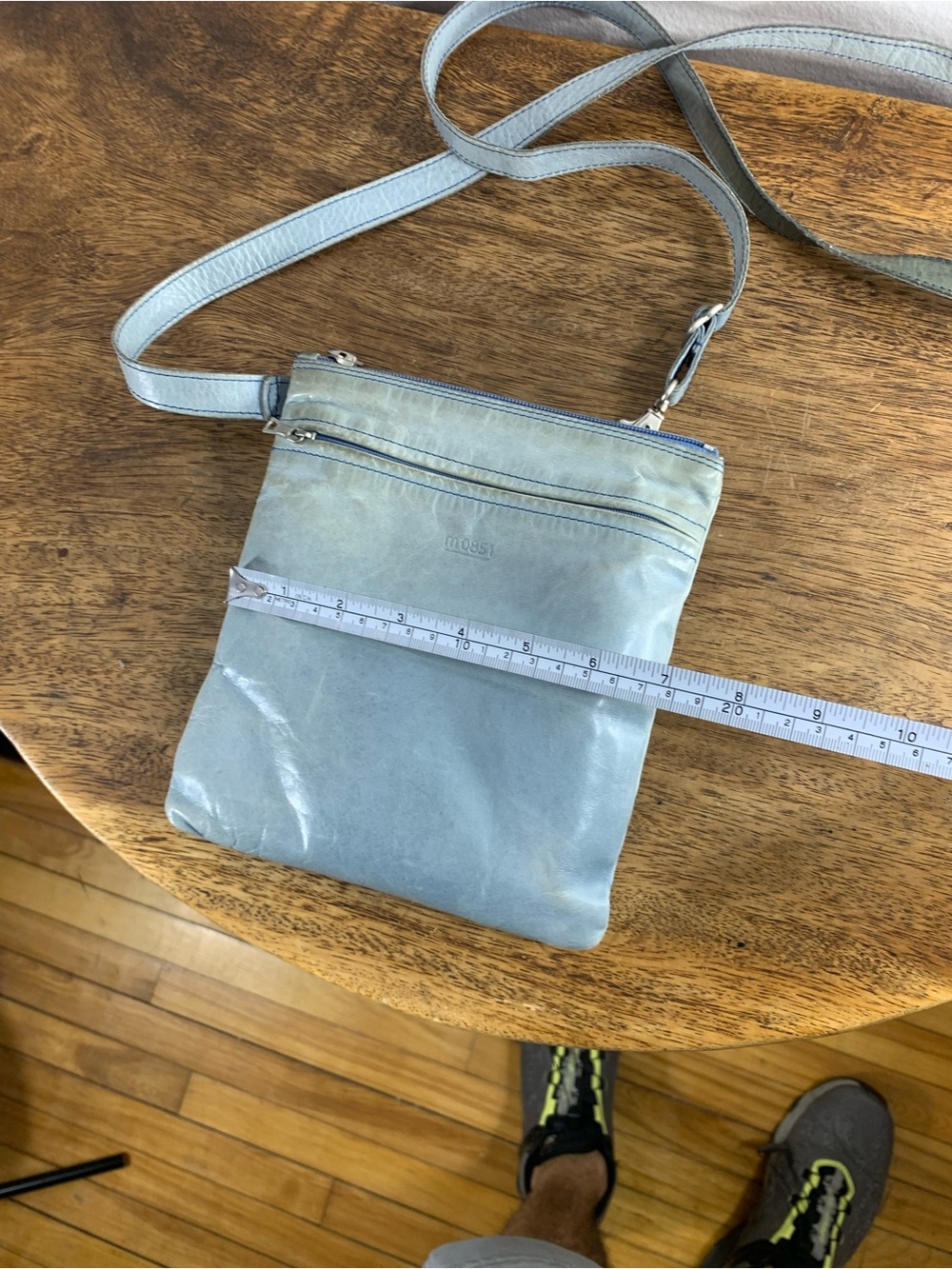 Vintage 90s small M0851 crossbody leather bag - Picture 8 of 10